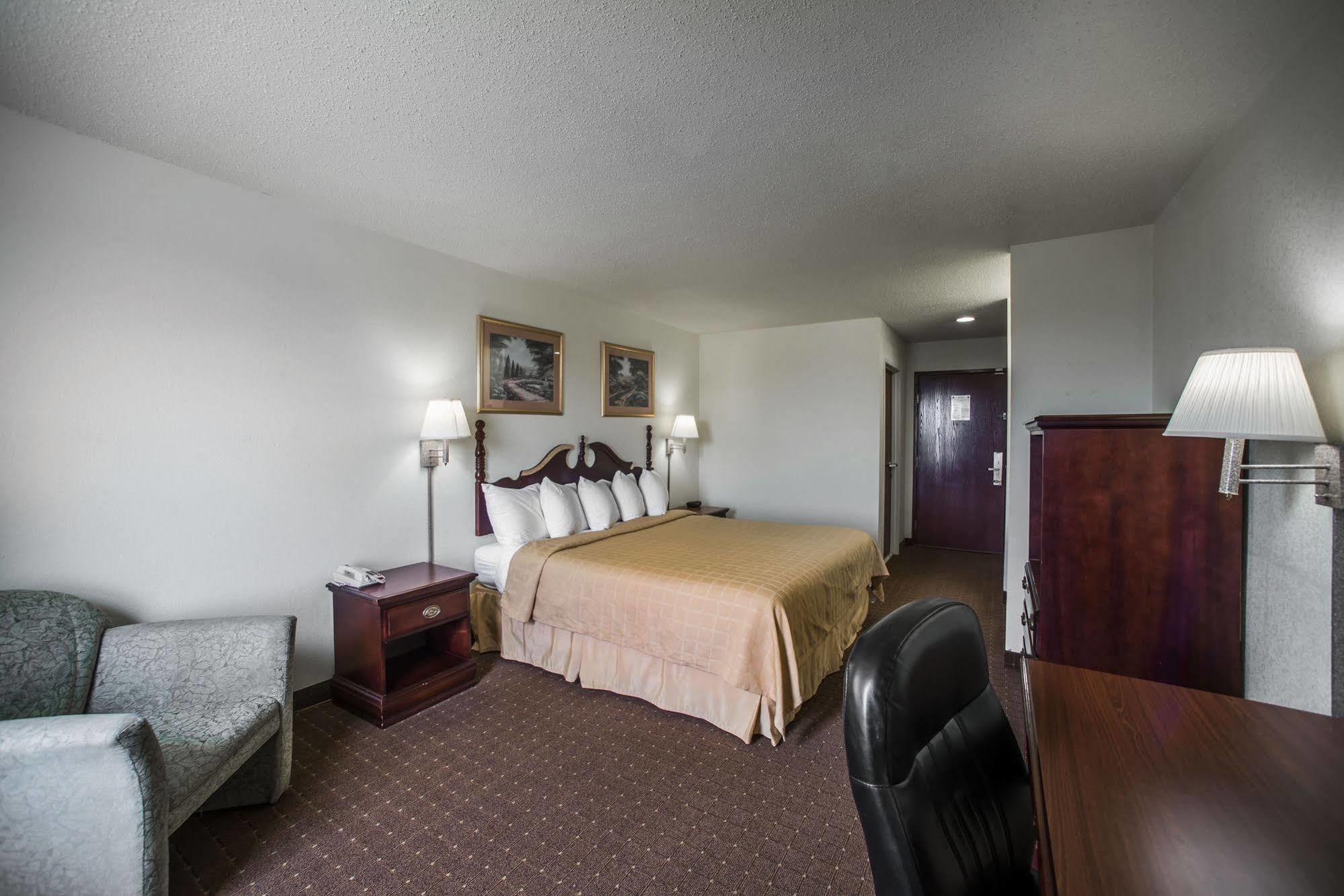Quality Inn Harrisburg Luaran gambar